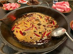 -渝井巷重庆老火锅(沈阳吉祥店)