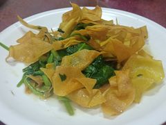 -鑫渔港海鲜本地菜·山海关浑锅(东戴河店)