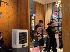 -新白鹿餐厅(城西银泰城店)