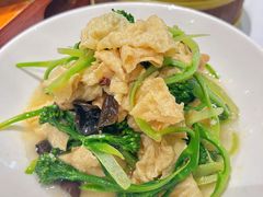-江城小馆陕南妈妈菜·全球旅行餐厅(钟楼店)