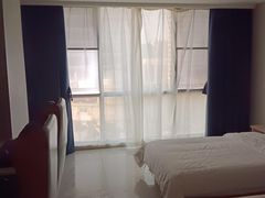 -网鱼电竞酒店(上海惠南地铁站店)