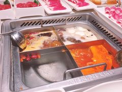 番茄锅底+菌菇锅底+清油辣锅+清水锅-海底捞火锅(亲子主题北金鹰店)