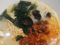 -灵芝妹子海鲜米线(凯德和平广场店)