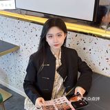 右滑，给大家表演吃128的蟹面