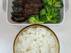 -谭厨中山传家菜.乳鸽.脆鲩鱼(华强北中航城店)