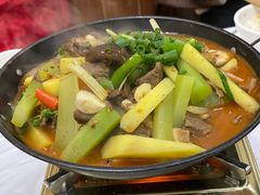 -乡土特色.冷锅鱼.牦牛肉汤锅