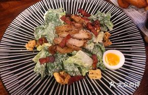 Caesar Salad with Grilled Chicken Thigh