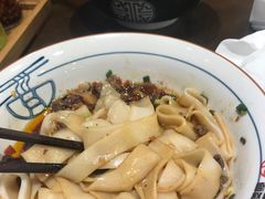 黄瓜皮炒牛肉干拌粉-刘氏三和面馆