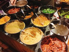 -爆炸头阿姨小四川正宗川味小吃(无任何分店)