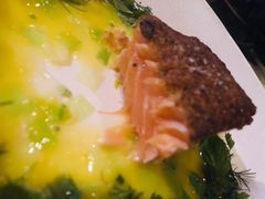 牛肝菌裹烤三文鱼-Mercato莫卡多露台餐厅与酒吧(K11店)