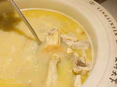 -领鲜天下·焗海鲜·花胶鸡(天目里店)