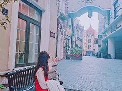 -鲁邦国际风情街(麦世达韩国精品百货店)