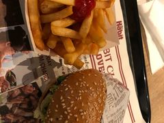 -The Habit Burger Grill 哈比特汉堡(复兴soho店)