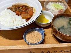 日式咖哩滑蛋肥牛飯-友名Cross日式咖喱屋(江南大道中店)