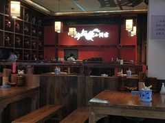 大堂-先启半步颠小酒馆(白麓里店)