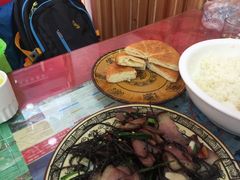 -乡土特色.冷锅鱼.牦牛肉汤锅