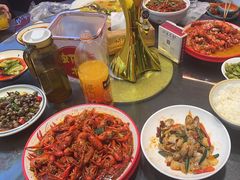 -川流不息·地道川菜·小龙虾(松东路店)