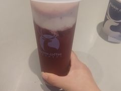 -瑞幸咖啡(岳家嘴地铁站店)
