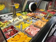 自助取餐区-老炳·七丛松甘草水果