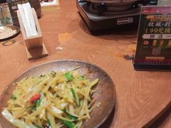 -老滇山寨•云南特色菜•地方菜•民族风情歌舞表演(金碧店)