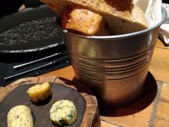 餐前包-AZUL by FUEL蓝色·法式酒馆(琶醍店)