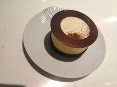 -潮一不贰·法式甜品·生日蛋糕·西式简餐(外滩店)