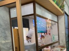 -左庭右院鲜牛肉火锅(浦江欢乐颂店)