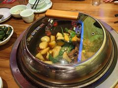 -老何二婶家铁锅炖·东北菜(白石洲店)