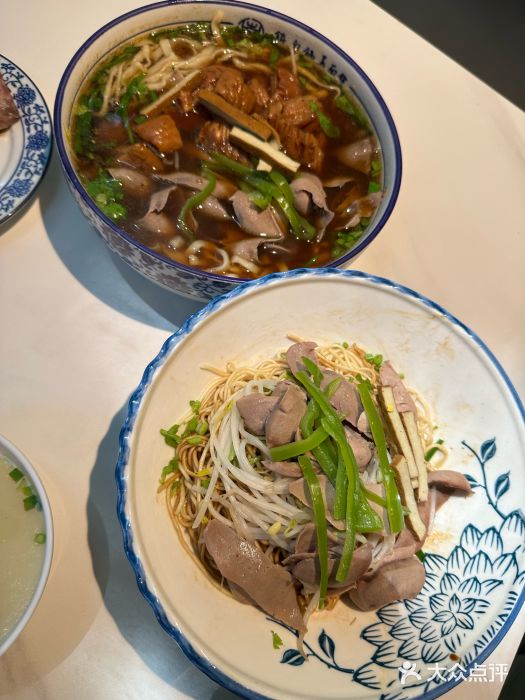 镇南锅盖面馆(解放路店)图片