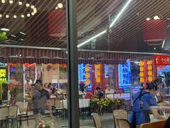 -刘姐啤酒鱼民族演艺餐厅(西街总店)