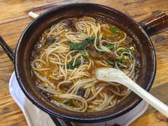 牛肉米线-小锅巴纳西餐厅