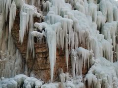 -大平台龙居瀑布旅游区
