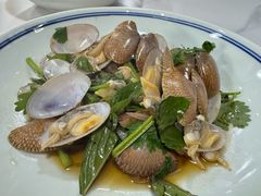 -明本湛江鸡•海鲜小厨(陈家祠店)