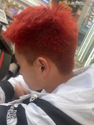 点击看大图 -一東造型烫发染发