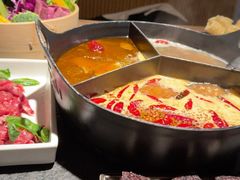 -三出山火锅(南京万象天地店)