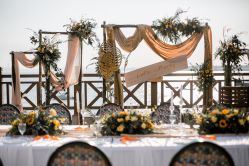 -花轿喜屋婚礼策划