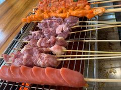 -哈尔滨小酒馆·鲜肉现穿自助烧烤(康新花园店)