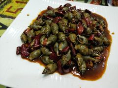 -扒虾小妹儿麻辣海鲜(宏图街店)