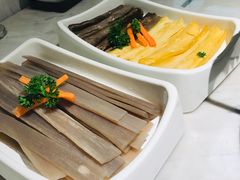 -左庭右院鲜牛肉火锅(浦江欢乐颂店)