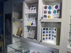 -提一眼镜·蔡司·依视路(小寨店)