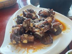 -鲁朗纳麦石锅鸡庄园