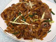 干炒牛河-天宝食坊·啫啫煲大排档(西华路店)