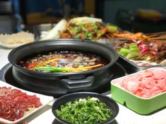 -钢管厂五区小郡肝串串香(奥克斯广场锦城万达店)