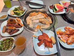 -金滏山·烤肉海鲜火锅自助(襄阳万达店)