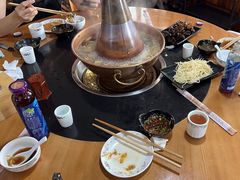 -果松木炭酸菜铜火锅·外婆参鸡汤