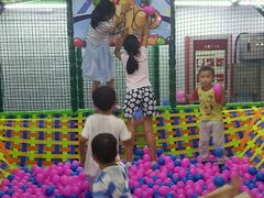 -蒙特利亲子乐园