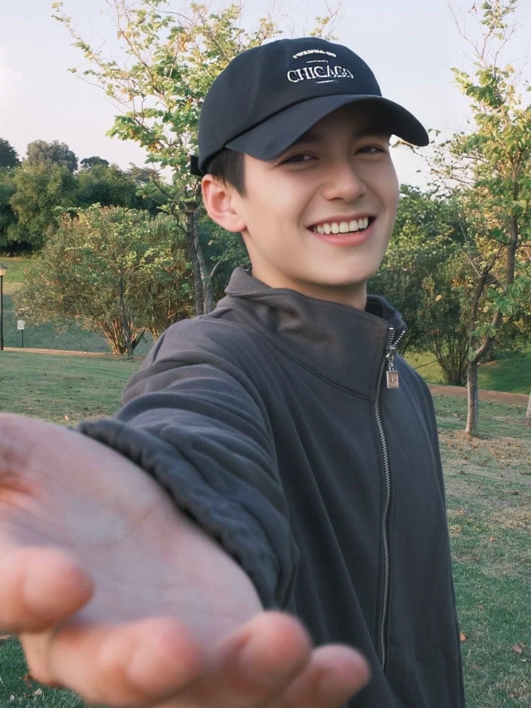 对爱笑的男生没有抵抗力