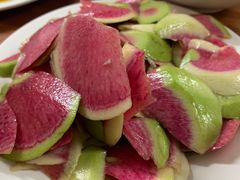 拌萝卜皮-宝瑞门钉肉饼店