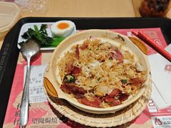 -华记煲仔华·煲仔饭(市桥易发店)