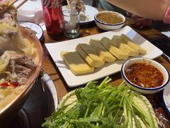 -老蜀铜火锅·酸菜脊骨·麻辣羊蝎子(热闹路店)